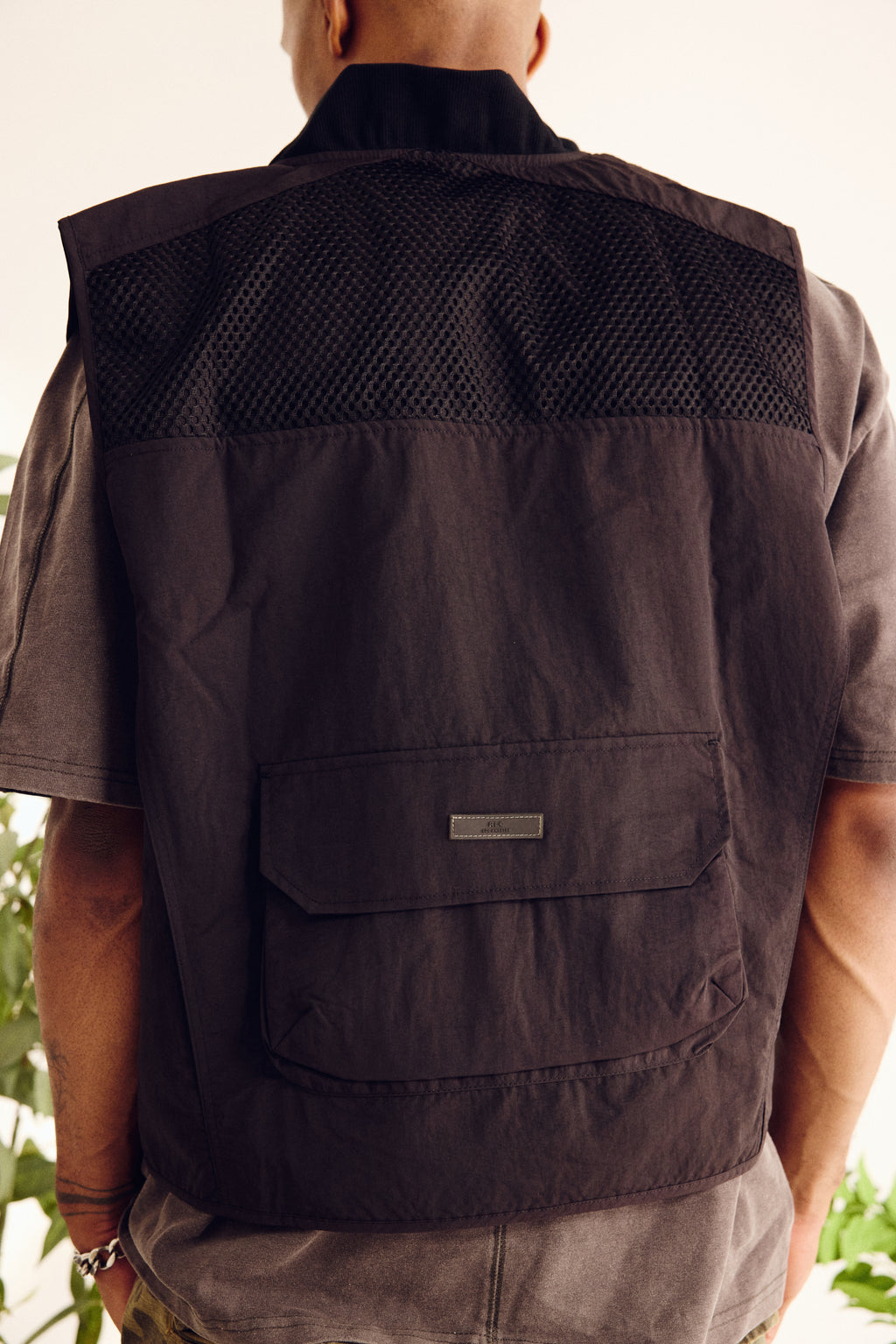 NYLON UTILITY CARGO VEST - BLACK