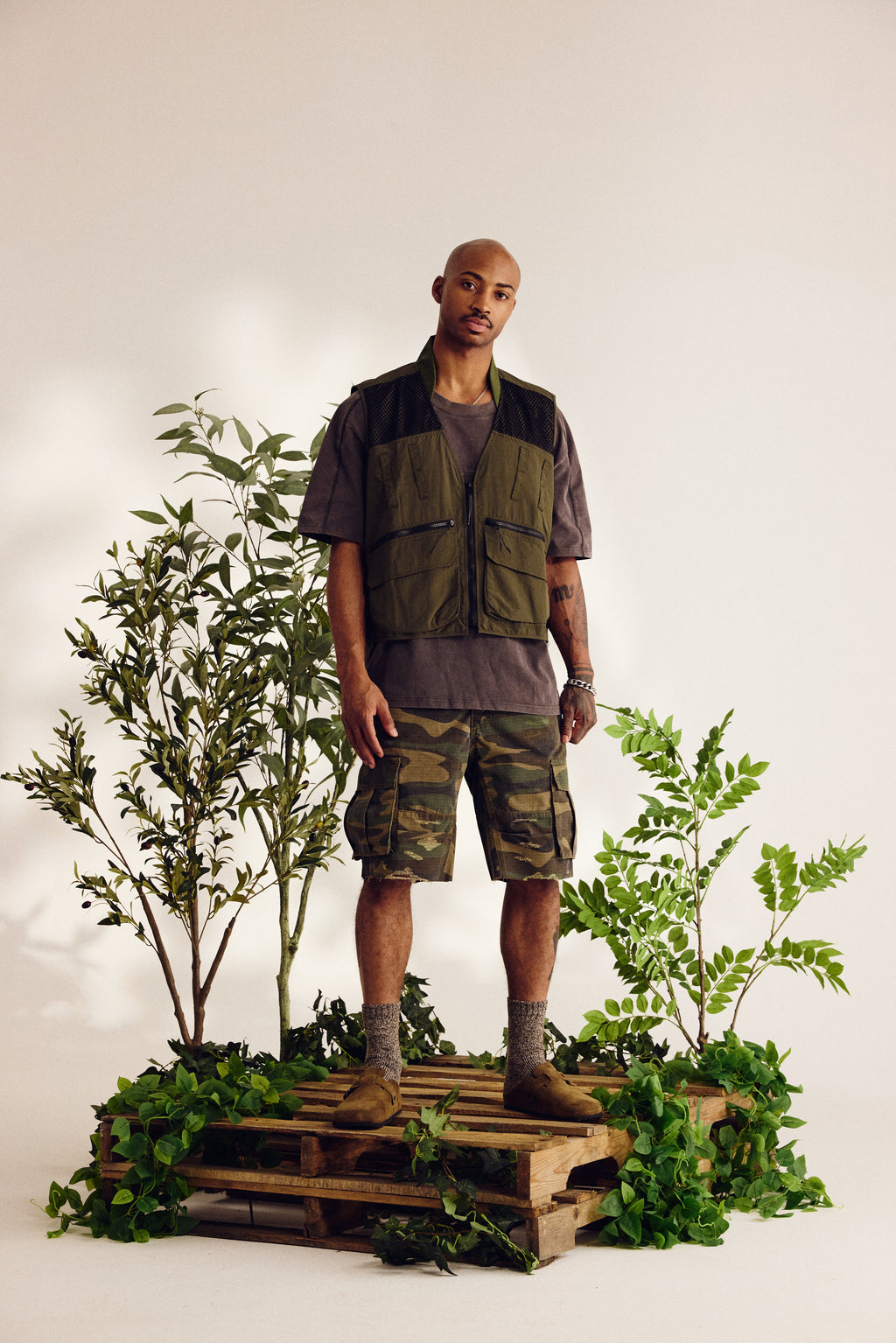 NYLON UTILITY CARGO VEST - FOREST GREEN