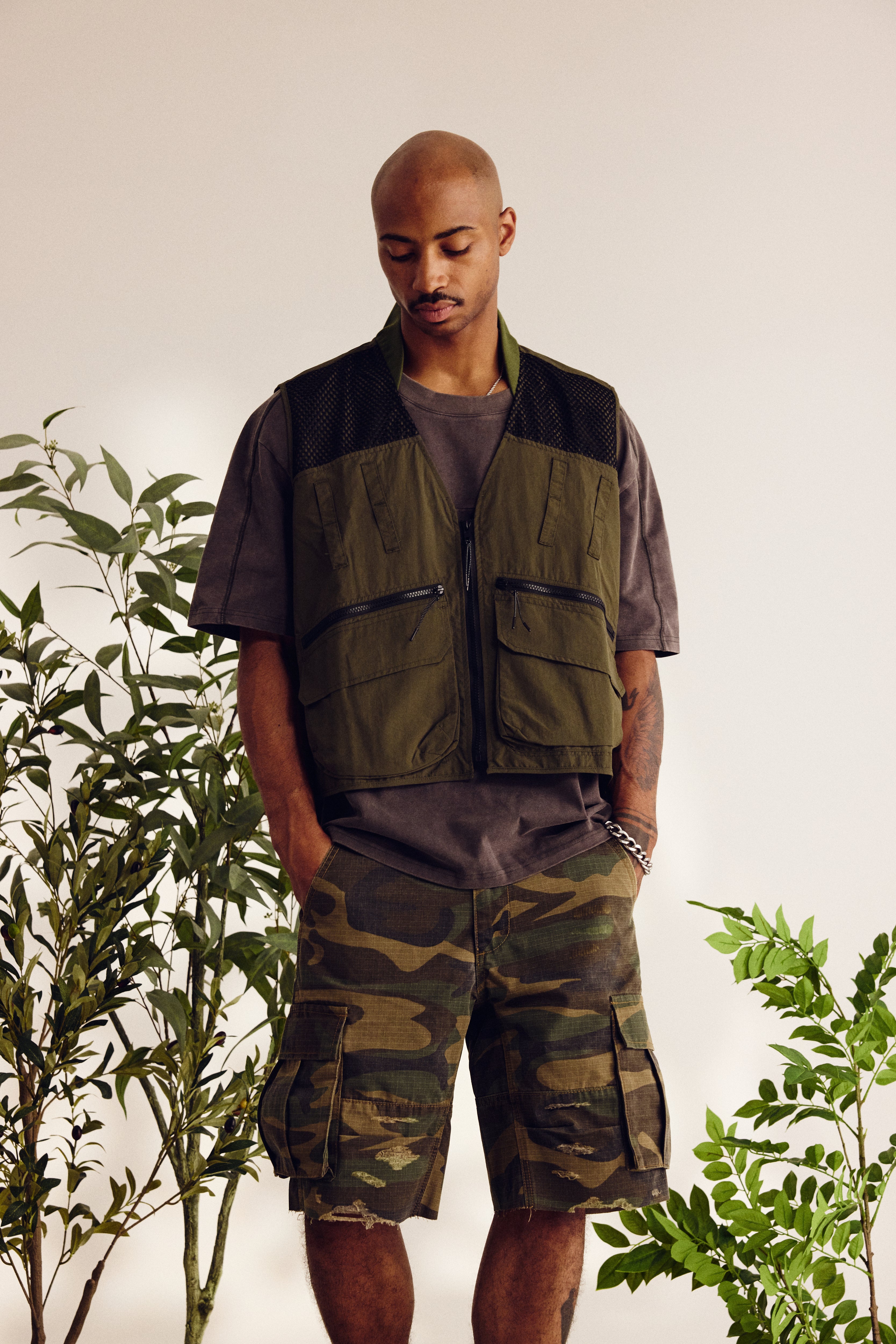 NYLON UTILITY CARGO VEST - FOREST GREEN