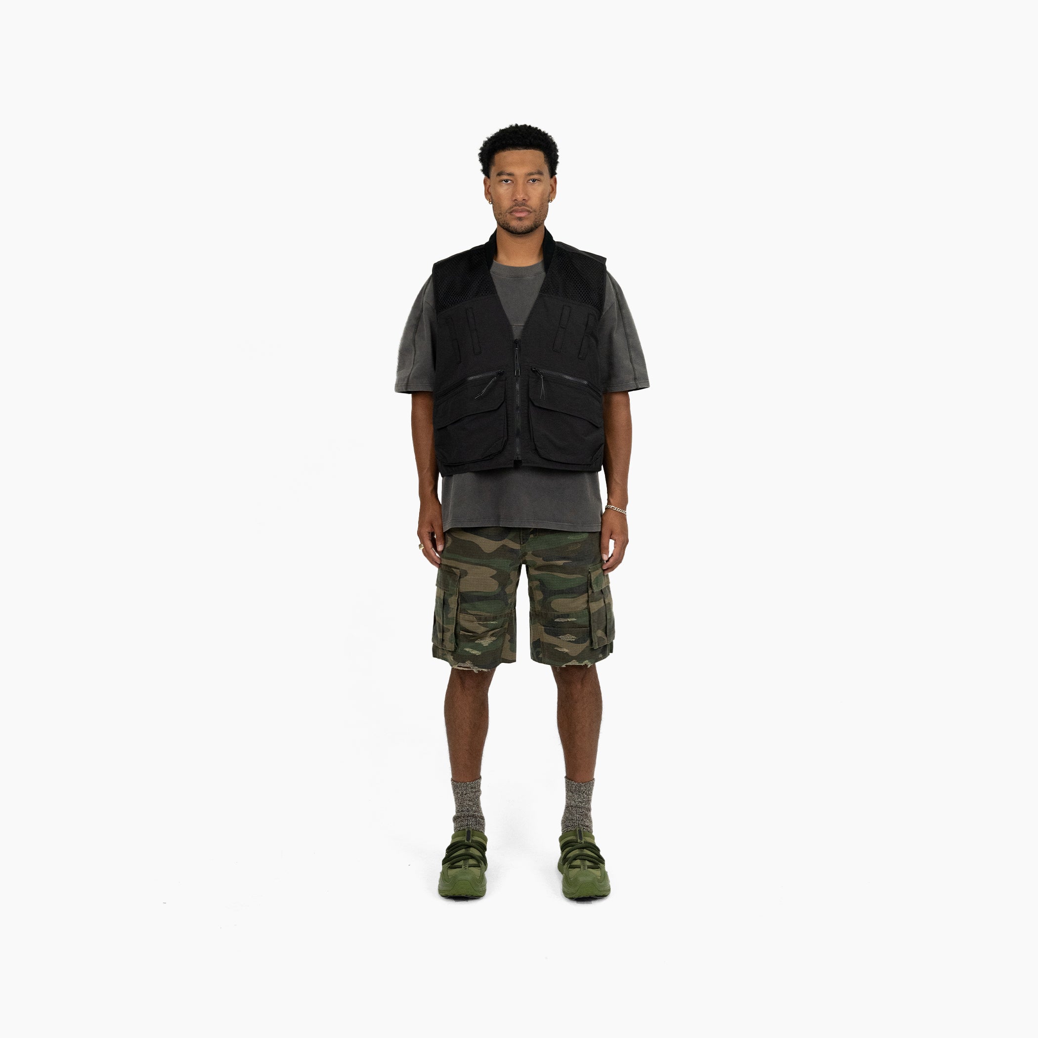NYLON UTILITY CARGO VEST - BLACK