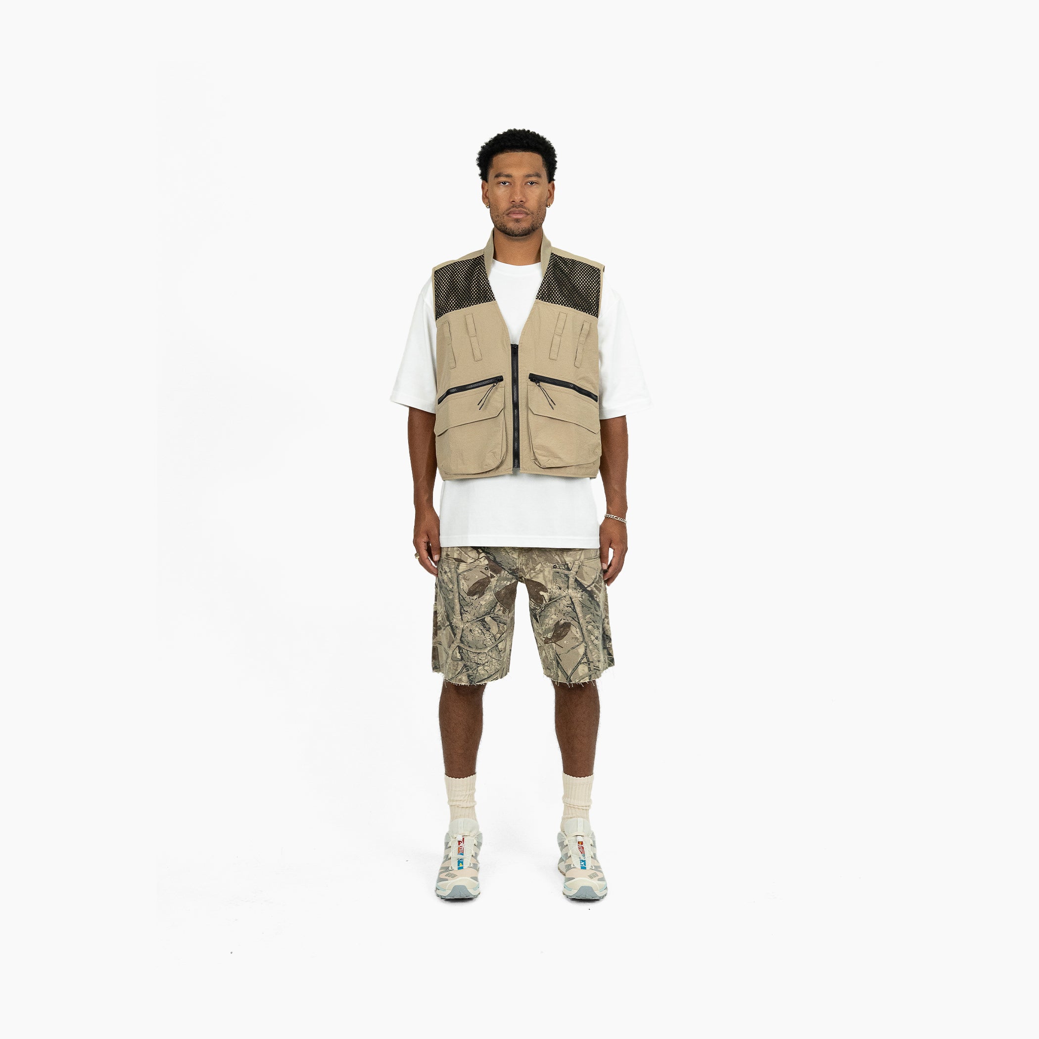 NYLON UTILITY CARGO VEST - SAND
