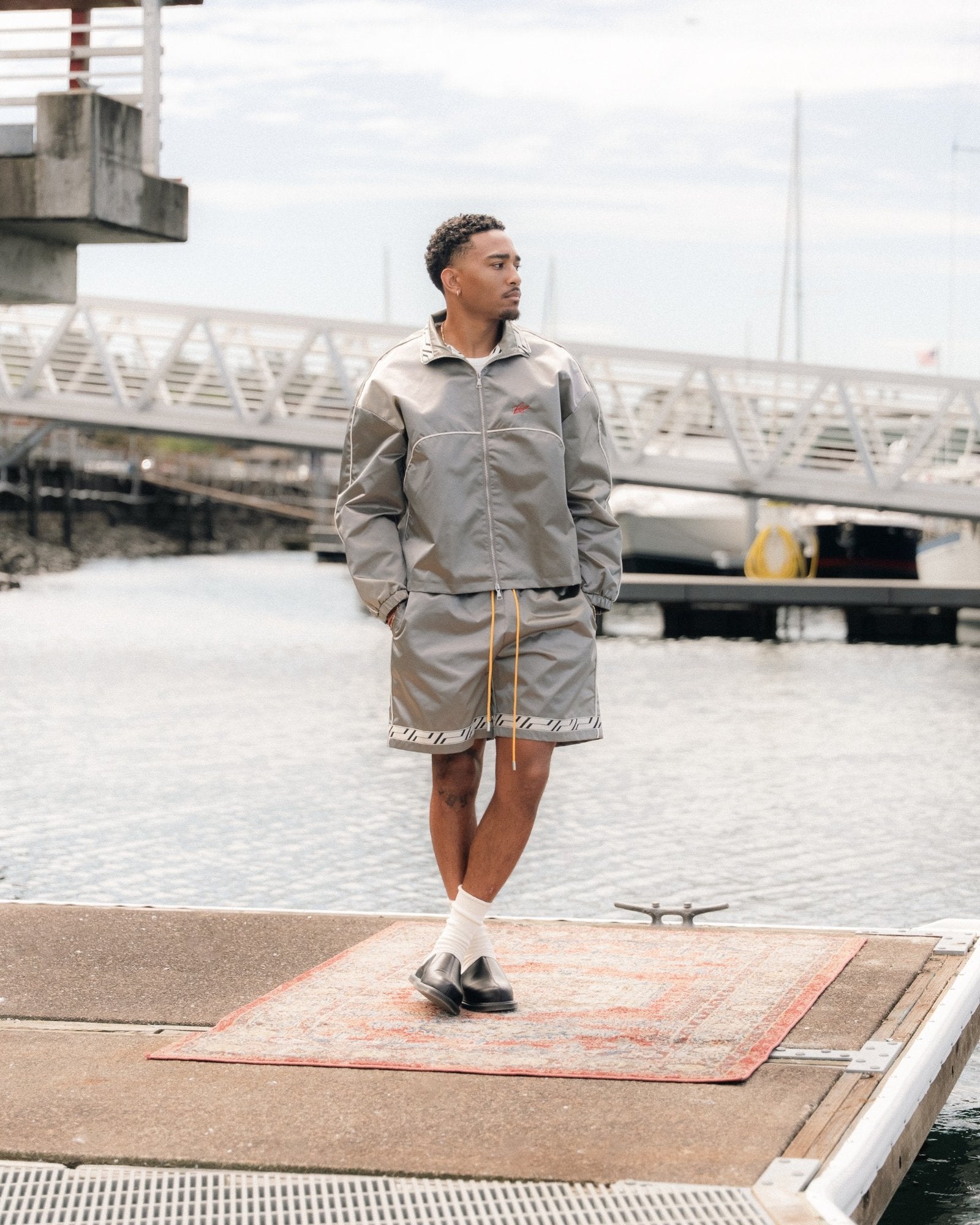 SIGNATURE SATIN JACKET - PEWTER