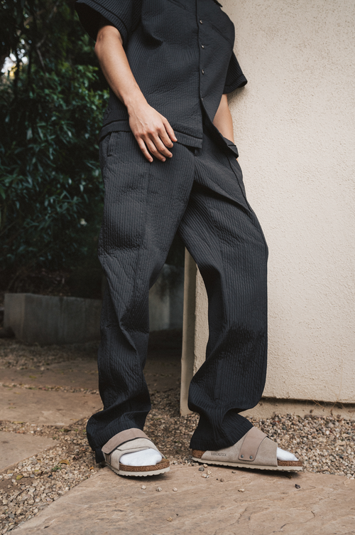 PLISSE TRACK PANT - BLACK