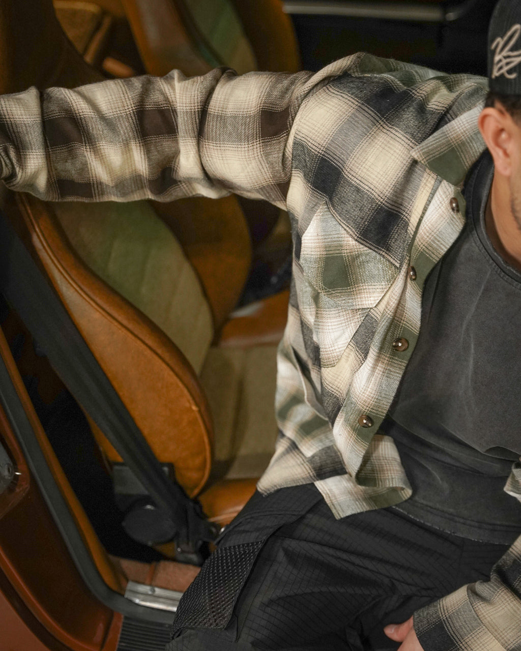 TRI-COLOR VINTAGE FLANNEL - BLACK/SAND/BROWN/SAGE