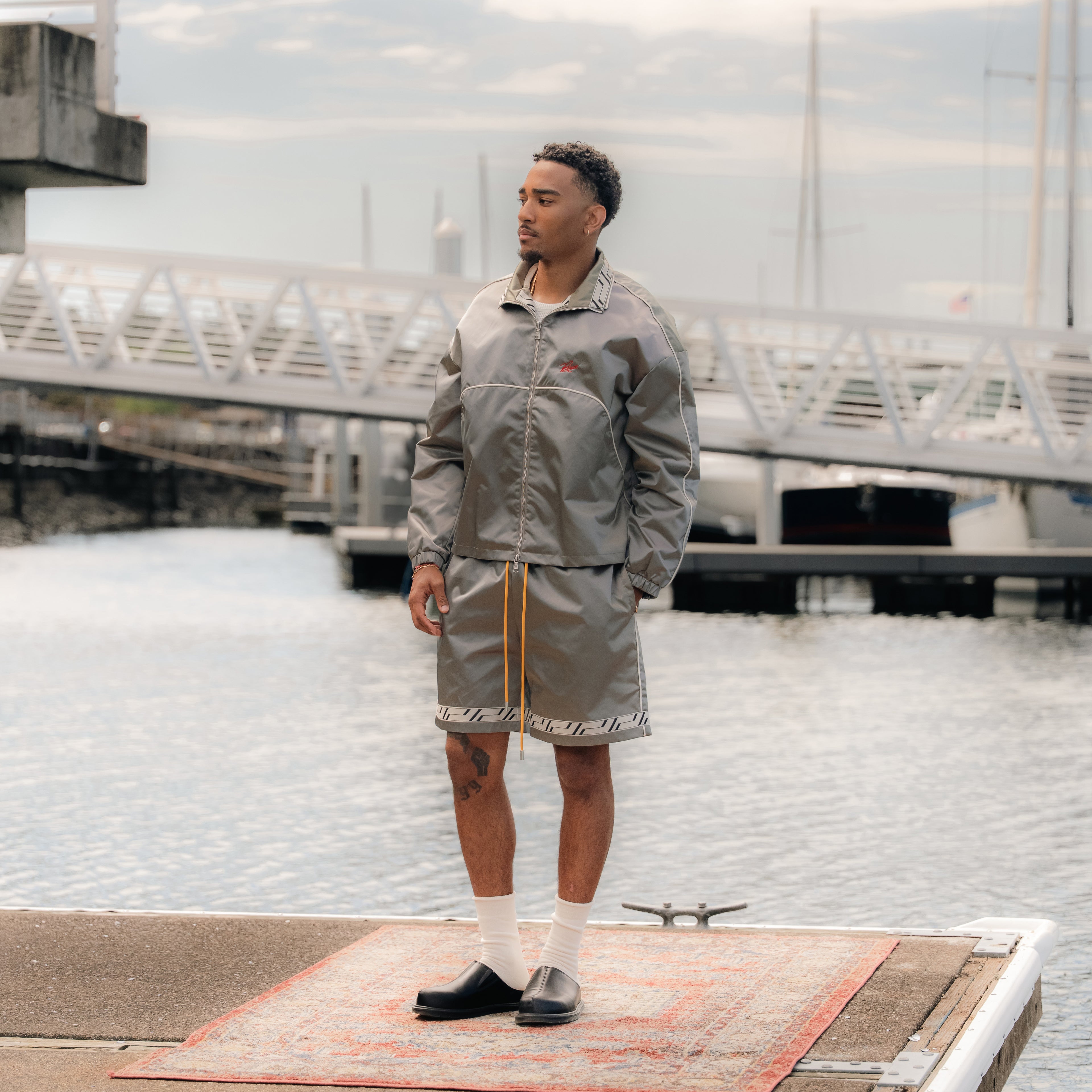 SIGNATURE SATIN JACKET - PEWTER